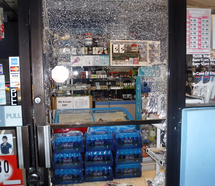 Cigarette burglars bust into another store