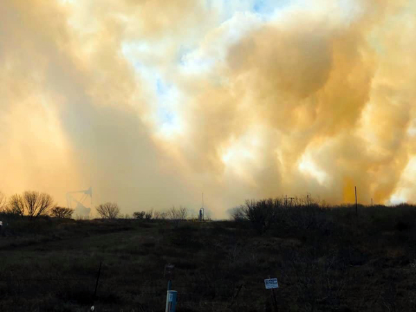 Firemen battle 200-acre blaze