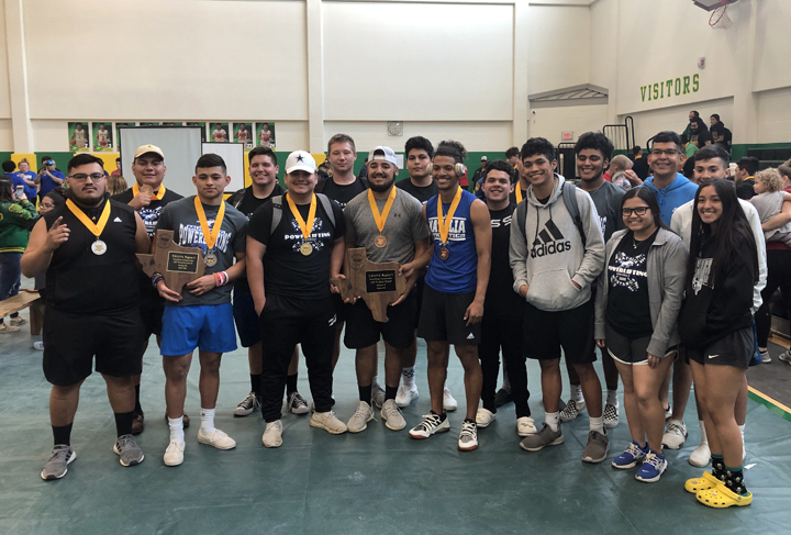 Natalia Mustangs win 3rd Region 5 powerlifting title