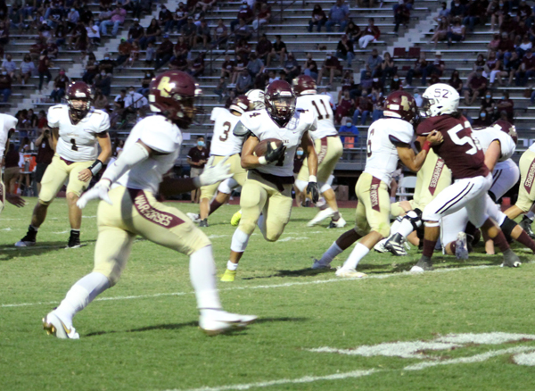 Horses stun Coyotes in 49-48 victory