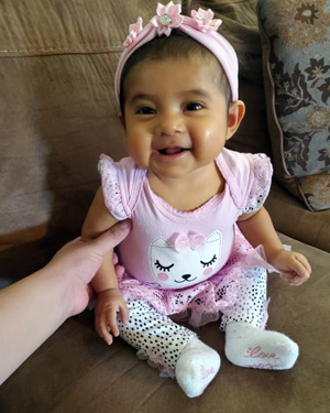Baby Esme Rose in need of partial liver transplant, A+ blood type