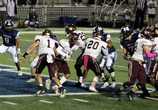 Devine overpowers Hondo 33-14 as Horses run wild at Barry Field