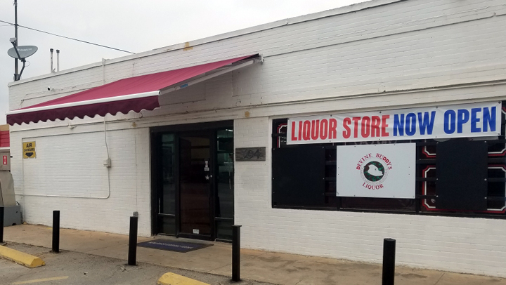 Devine Buddy’s Liquor Store now open, named after heroic dog