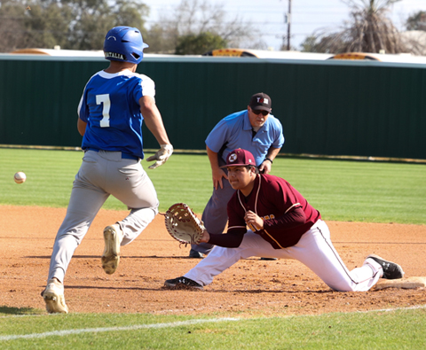 Bats come alive as Warhorses win two, tie one in Pearsall Tourney