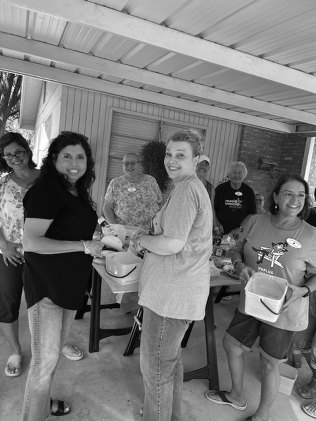 Devine Garden Club opened first meeting making stepping stones