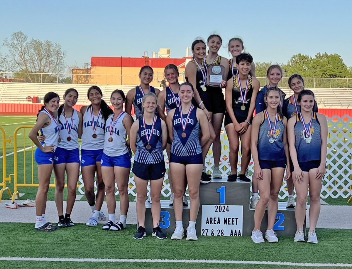 Lady Pirates 4th at Area Track