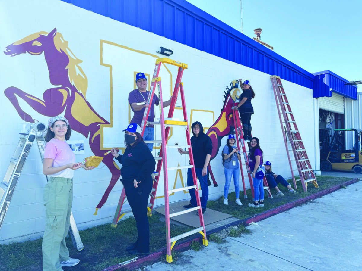 New mural in town! – The Devine News