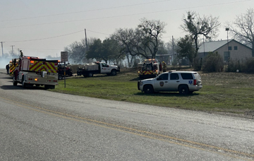 Crews fighting fires versus 49+ MPH winds