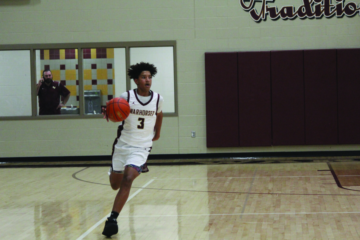 Bulldogs edge Warhorses 45-42