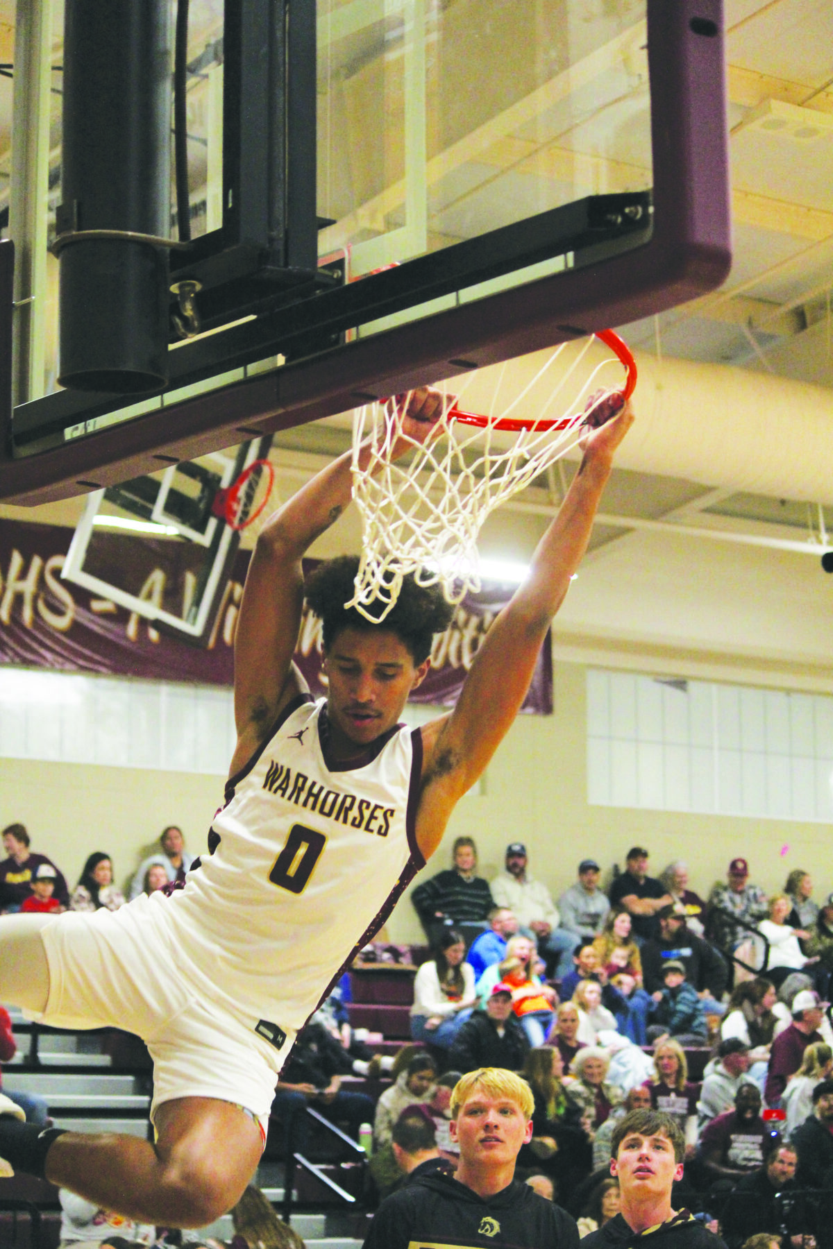 Horses defeat Pearsall, chase playoff positioning